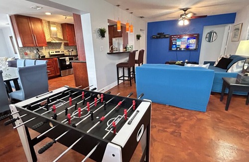 Olympia Heights House | HOME AWAY FROM HOME Near Airport/Malls/Highways