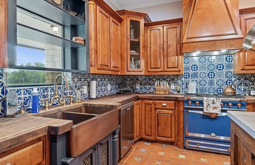 Van Zandt County House | Home away from Home! Ranch house with full gym