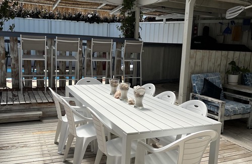 Hilton House | Home away from home, super comfy inside and out with pool, pizza oven and bbq