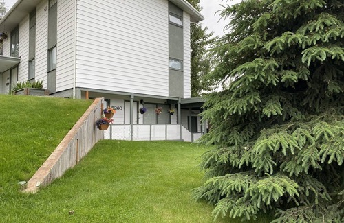 Russian Jack Park Apartment | Home Away From Home