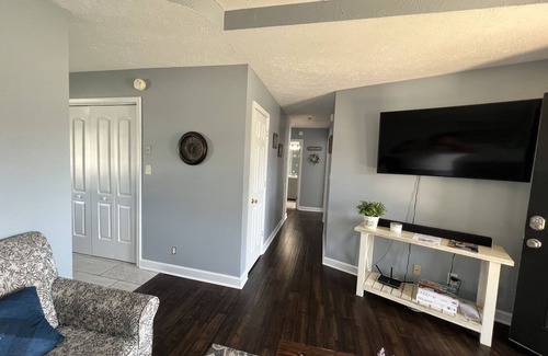 Clarksville House | Home away from home 37042