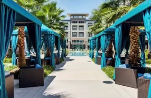Woodlake - Briar Meadow Apartment | "Home away from Home"