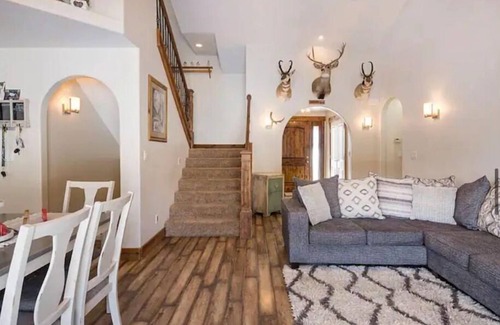Monticello House | Home Away From Home!