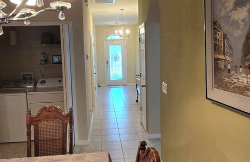 Mount Dora House | Home Away from Home! Centrally located. So we're mins, away from every where!