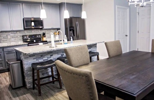West San Antonio House | Home Away From Home (w/Pool)