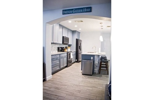 West San Antonio House | Home Away From Home (w/Pool)