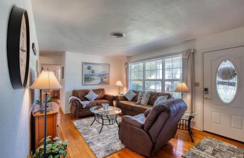 South Daytona House | Home Away from Home Daytona 3 Bedroom