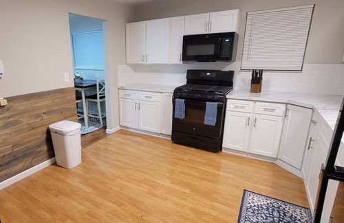 Ypsilanti House | Home Away From Home