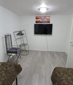 Wolverhampton Apartment | Home away from home & very cozy