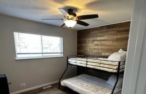 Lemoore House | Home Away From Home W/Pool