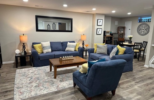 Parkville Apartment | Home away from home with WiFi and AC in delightful Parkville