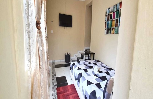 Greater Johannesburg Metropolitan Area House | HOME AWAY FROM HOME