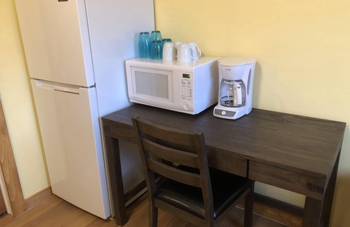 Pleasant Mount Hotel | Home Away from the City - Premium Suite Spring Midweek- 35% OFF Promo!