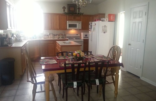 Southeast Arlington House | Home away from the Cowboy Stadium