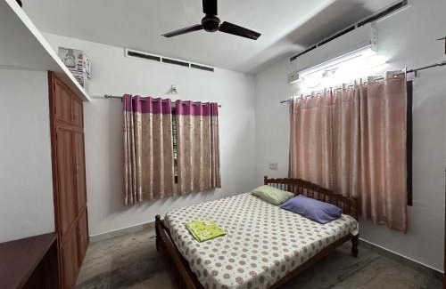 Vaikam House | Home Away Roam Stay