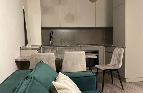 Riscani Apartment | Home Away Skyline