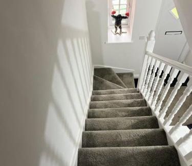 Tamworth House | Home away Tamworth Staffordshire 4 Bedroom 3 Bathroom - Semi Detached House