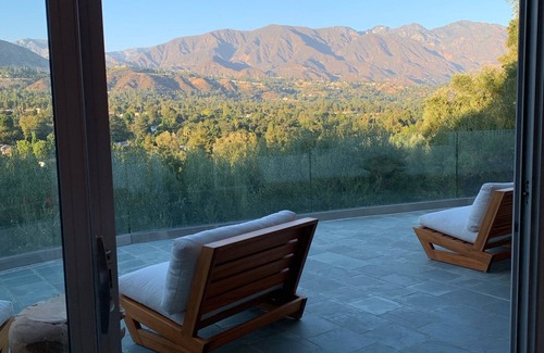 La Canada Flintridge House | Home away from Home