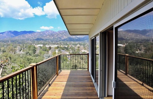 La Canada Flintridge House | Home away from Home