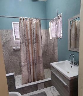 Altona Apartment | Home Away!