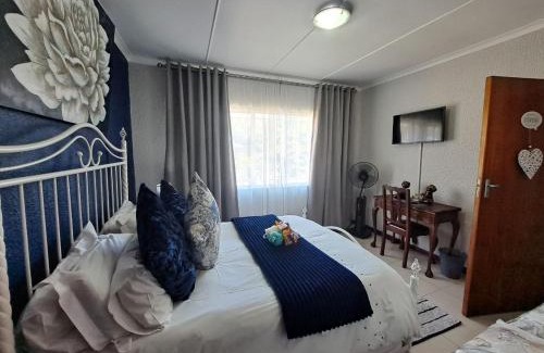 Ekurhuleni House | @ Home Bed & Breakfast
