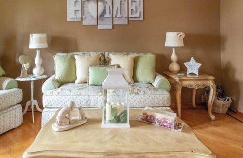 Holbrook House | Home. by gio