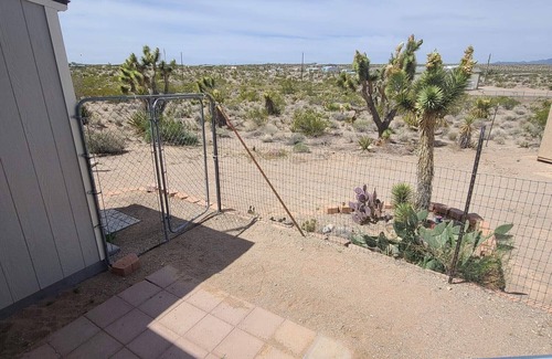 Meadview House | Home by Lake Mead and Grand Canyon West, beautiful & majestic country, sleeps 7