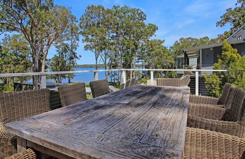 Bundabah Cottage | Home by The Cove - Charming Riverfront Cottage