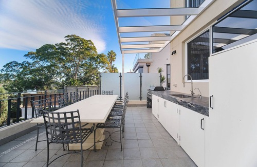 Seaforth House | Home by the Harbor on Sydney's Northern Beaches