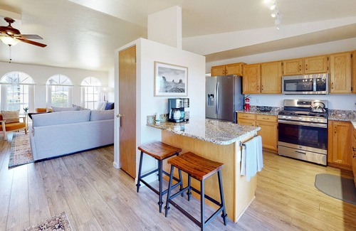Prescott House | Home close to downtown with mtn views, deck, fenced backyard, fast WiFi, W/D, AC