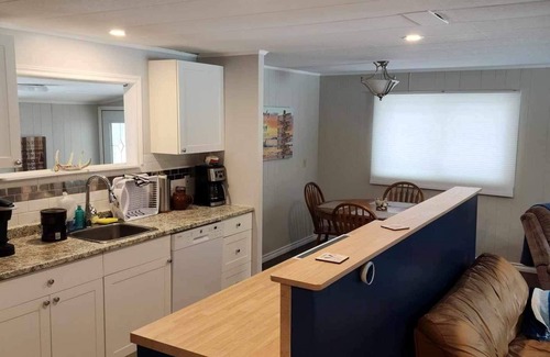 Katrine House | Home/Cottage in Katrine/Entire home in Katrine, Canada