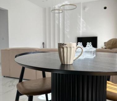Gramsh Apartment | Home DeLuis