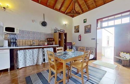 Valle de Guerra Apartment | Homerez - Sea view apt in La Laguna