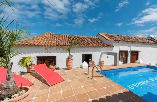 Valle de Guerra Apartment | Homerez - Sea view apt in La Laguna