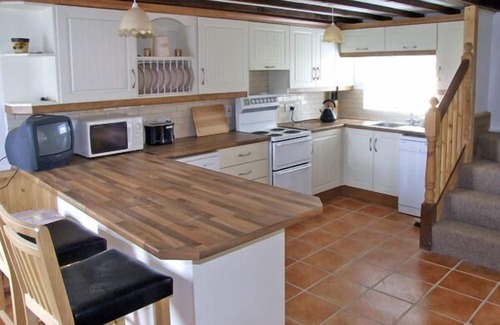Gusserane Cottage | HOME FARM COTTAGE, pet friendly in Campile, County Wexford