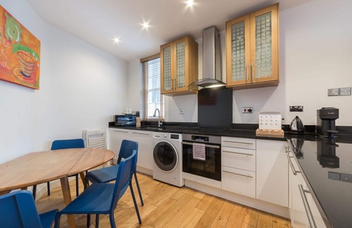 Fitzrovia Apartment | Home For All - Fitzrovia - by Frankie Says