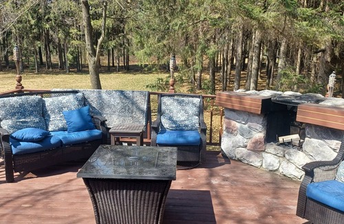 Stevens Point House | Home for rent during 2025 NFL Draft. 90 minute drive to Green Bay