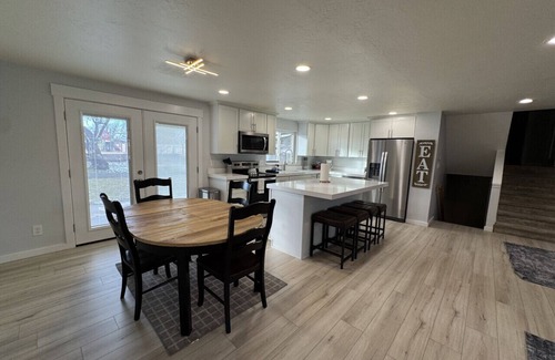 Murray House | Home for the Holidays