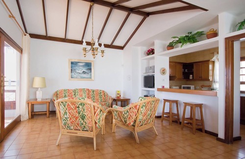 Puerto del Carmen Villa | Home from home 2 storey villa, with a private pool and close to all amenities.