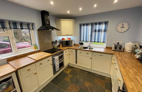 Nolton Cottage | 'Home From Home' 3 Bedroom Cottage in Nolton Haven