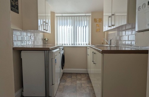 Garden City House | Home from home for travelling workers near Deeside and Chester