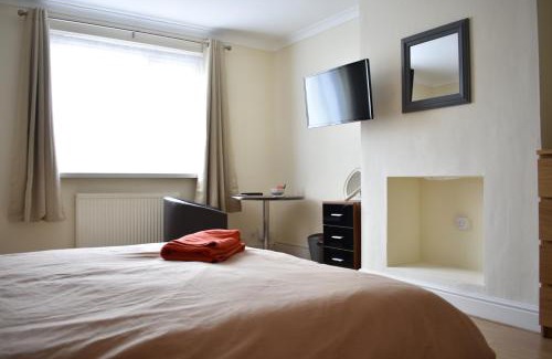 Cribbs Causeway House | Home From Home