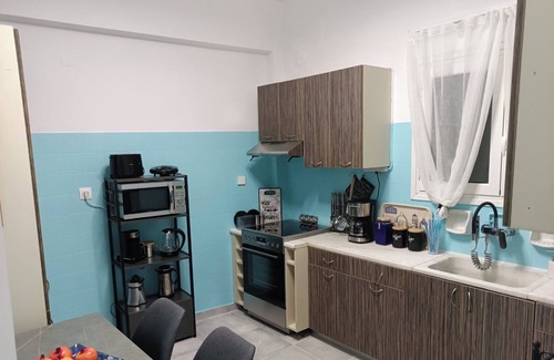 Irakleio House | Home & Garden with free parking close to Olympic Stadium
