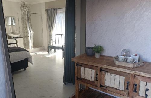 Hartswater House | Home@Harts