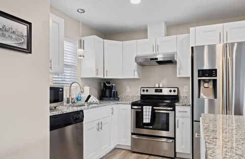 Oakley House | Home in Asheville Minutes to Downtown