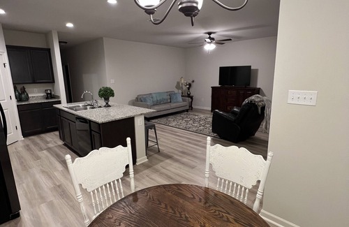 Brusly House | Home in Brusly, set up for month plus stays. Contact for discounts.