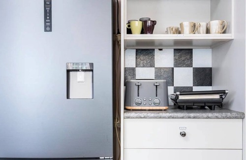 Frankston House | Home in Frankston