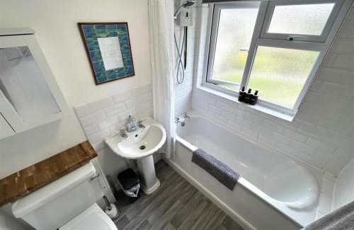 Kington St Michael House | Home in Kington St Michael