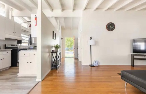Los Altos House | Home in Long Beach
