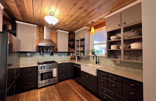 Moscow House | Home in quiet neighborhood close to downtown